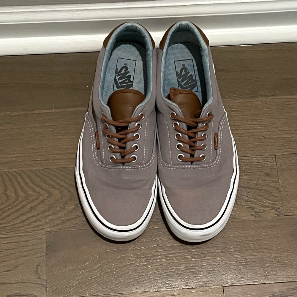 VANS Mens size 9